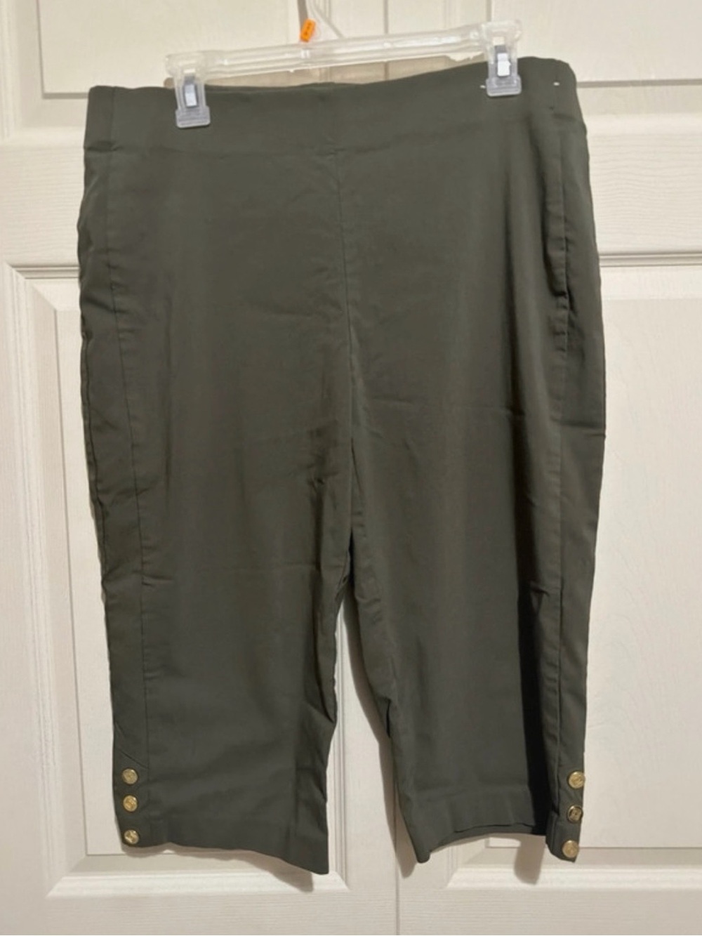Liz Claiborne Olive Green Crop Pants with Button Hem Details